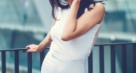後輩がチラッとガン見している「先輩女子」のアソコ