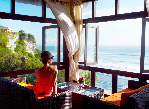 安月給でも東南アジアでメイドさん付きの豪邸に住める！