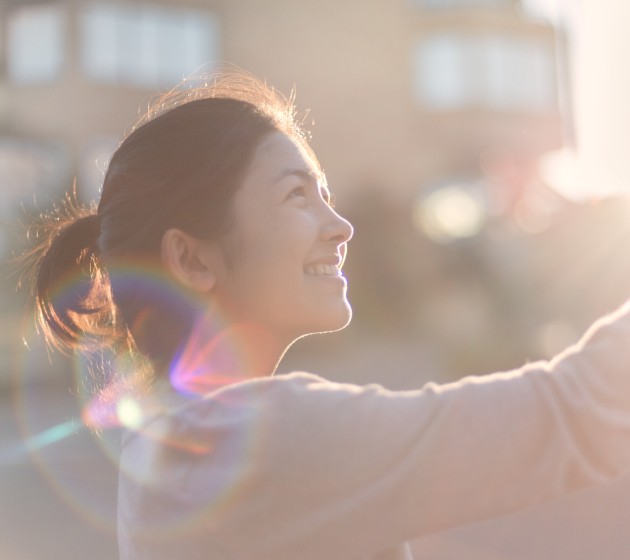 ポニーテールはたるみやシワの原因と判明!アップスタイルの楽しみ方