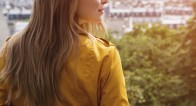 ファッション専門家が明かす「老けて見える」コーデの特徴って?
