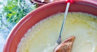 超簡単に作れる!フランス風のチーズフォンデュのおすすめレシピ