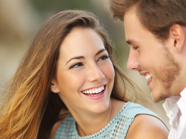 芸能人がバレずにしている【見えない矯正】インビザラインって?