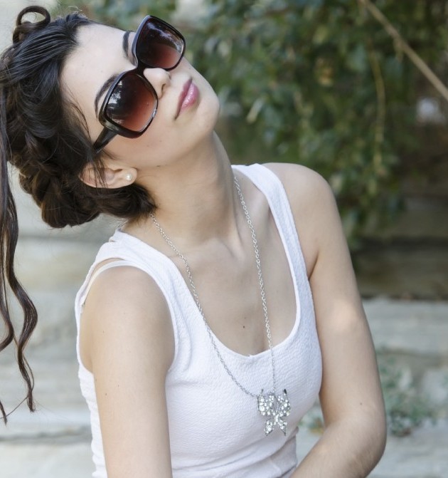 夏のマンネリコーデを打破！ノースリーブニットの今年風着こなし方