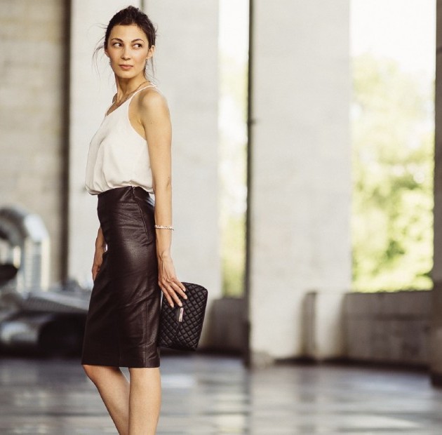 ゆるボトムスの次は？オンもオフも使える「ひざ下タイトスカート」が新鮮！