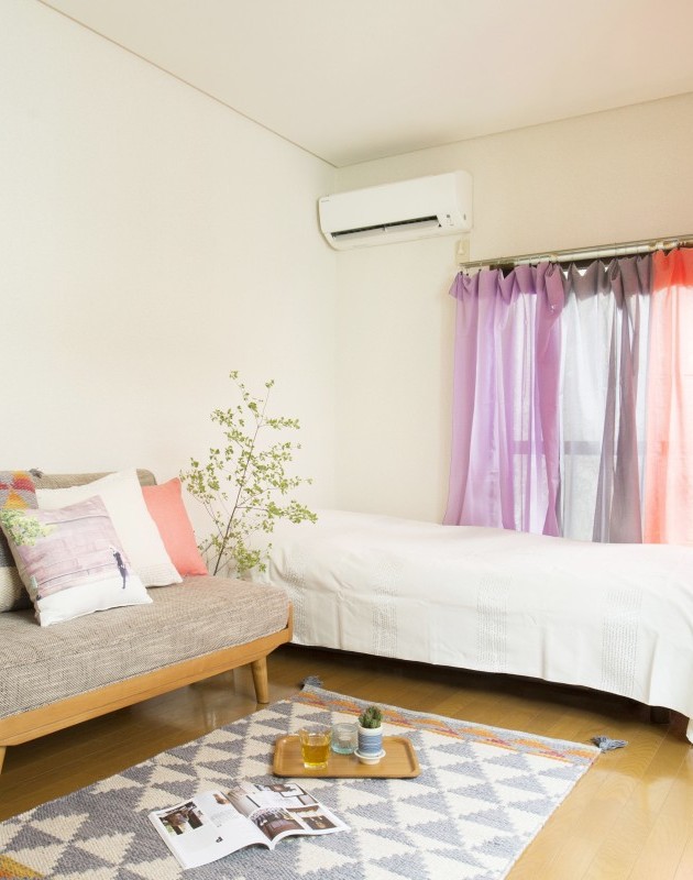 布アイテムだけでおしゃれ部屋に!【パパッとできる模様替え術】