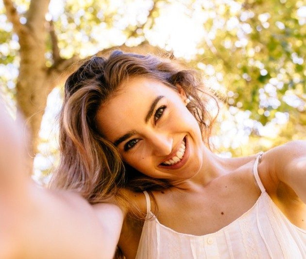 【驚愕】写真うつりが悪くなった…!? 自分だけ「オバサン顔」になったら●●に注意！