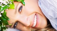 「じつは臭いかもっ!?」口元を要チェック!みんながやってるオーラルケアの方法