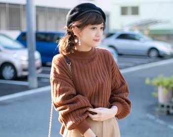 どんな服に合うの?トレンド「ベレー帽」を今っぽくオシャレに取り入れるコーデテク