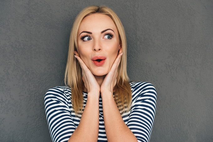 目元 シワ フェイスストレッチ