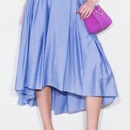 アシンメトリーな裾が今っぽい♡スカートは「イレギュラーヘム」で差をつけよう！