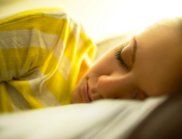 「窓を開けたまま」は危険！暑い夜も快適に眠れるひんやりアイテム3選