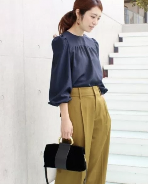 パンツ派必見!パーティーコーデは「女っぽブラウス×パンツ」でイイ女風に♡