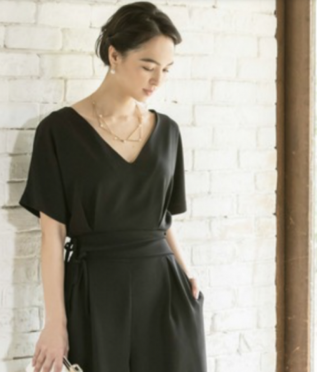 「上品でハンサムな服が好き」な人向け!大人お呼ばれドレス6選