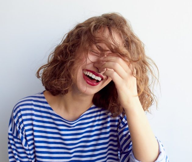 いつまでもキレイな口元に!今すぐ始めるべき歯のエイジングケア法って?