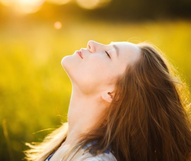 イエローの化粧下地は超万能!プチプラでも色ムラ知らずのちゅるん肌♡