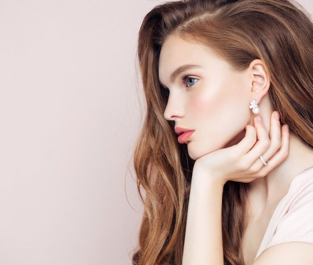 【乾燥肌向けファンデーション】カサカサ・粉浮き・皮むけさせない！