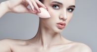 ファンデーションをスポンジで塗るメリットとは?陶器肌テクも公開♡ ファンデーションをスポンジで塗るメリットとは?陶器肌テクも公開♡