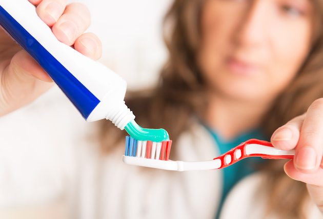 アメリカのホワイトニング歯磨き粉は安全？おすすめ3つと注意点