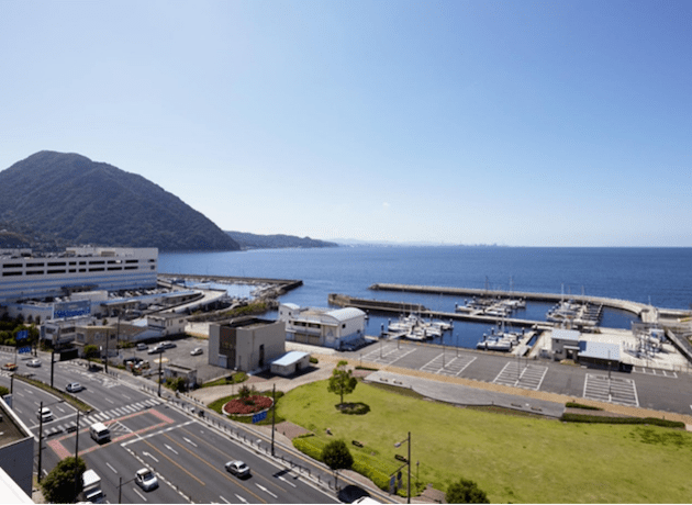 15分の入浴で集中力UP!温泉が日常に溶け込む街・別府で味わうONSEN WORK