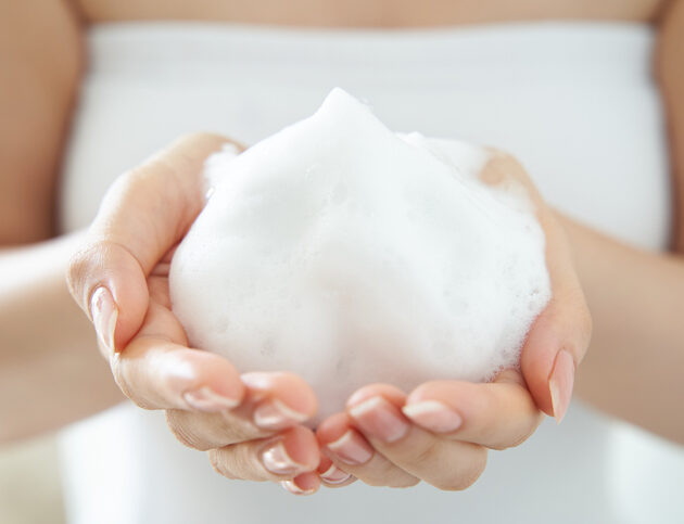 モチモチ泡で優しく汚れをオフ♡おすすめの泡洗顔5選