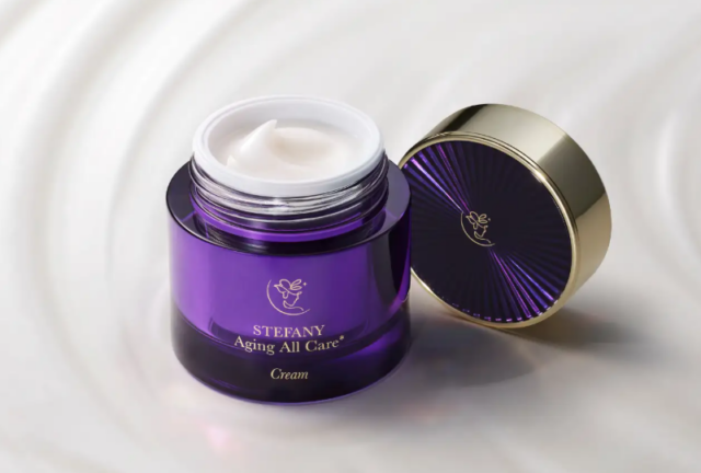 オディリアステファニー薬用AL-Cクリーム